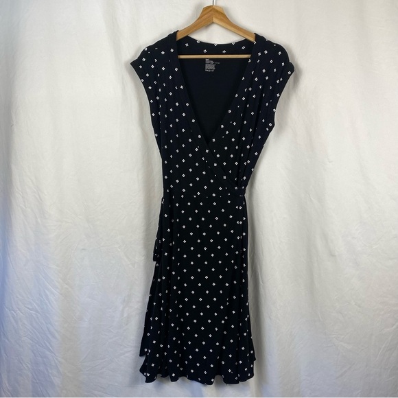 Gap Women’s Maternity Wrap Polka Dot Black Dress Size Medium - Picture 1 of 16